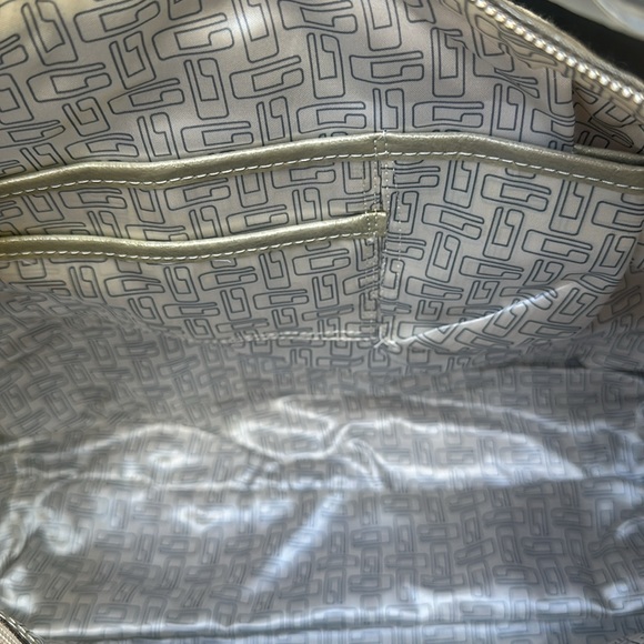 New Guess White and Gold Women's Bag - Picture 6 of 8